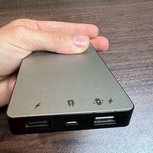 Mophie Portable Power Bank - 6000mah